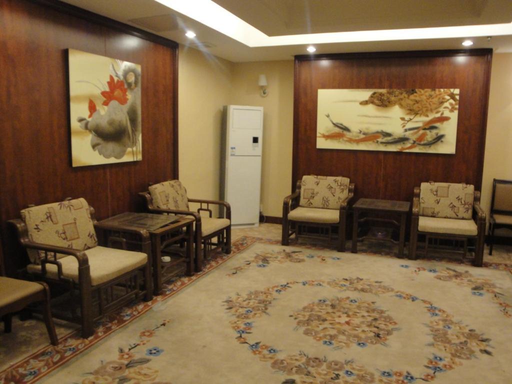Overseas Chinese International Hotel Qingdao Exterior photo