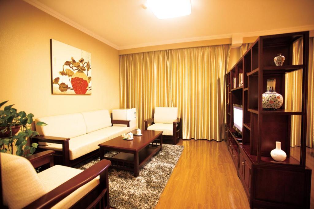 Overseas Chinese International Hotel Qingdao Exterior photo